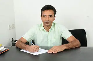 Dr. Nikhil Raheja