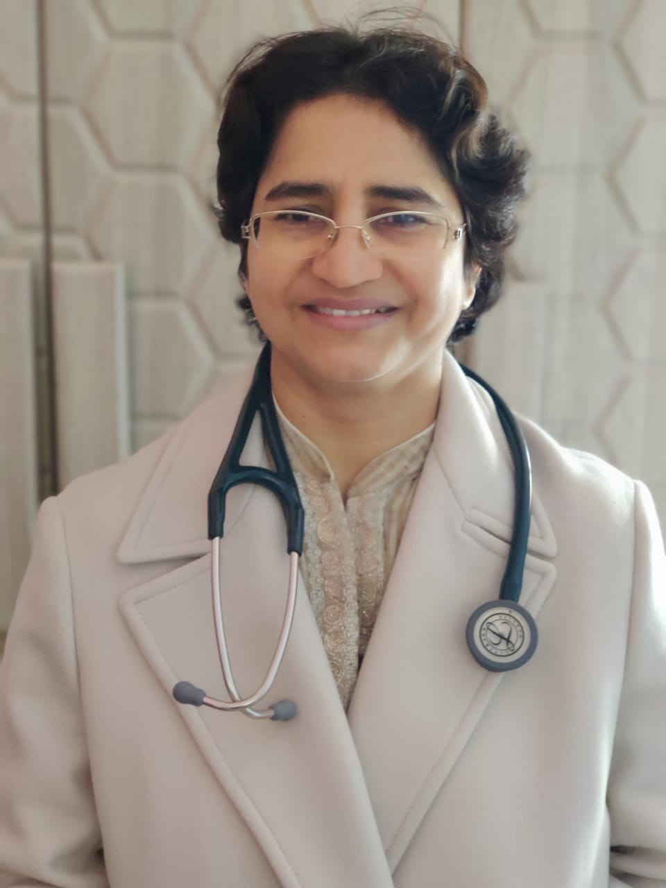 Doctor Kavita Tyagi at secondmedic